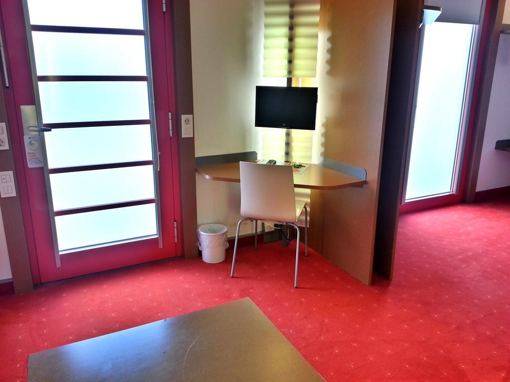 ホテル Orange Wings Krems 部屋 写真