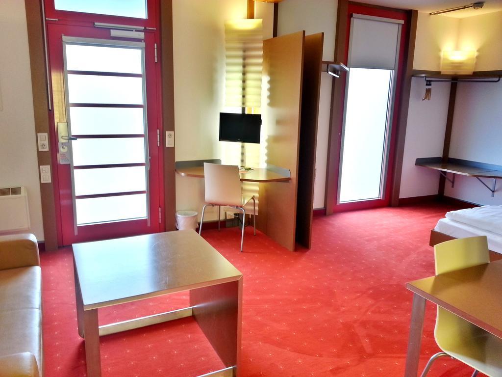 ホテル Orange Wings Krems 部屋 写真