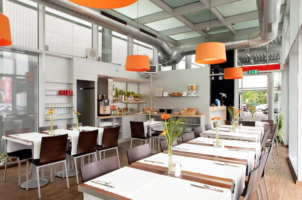 ホテル Orange Wings Krems エクステリア 写真
